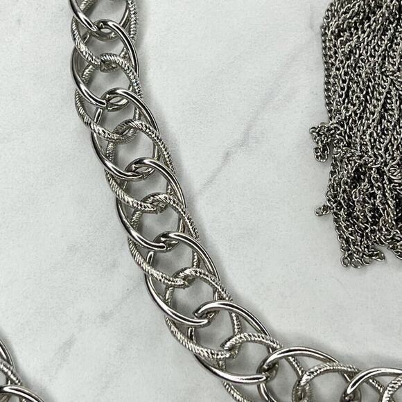 Silver Tone Open Buckle Tassel Metal Chain Link Belt One Size (OS) Y2K ✨ - Picture 10 of 12